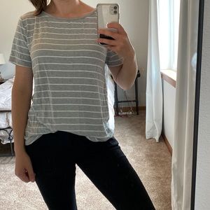 PINK CLOVER Gray button back tee